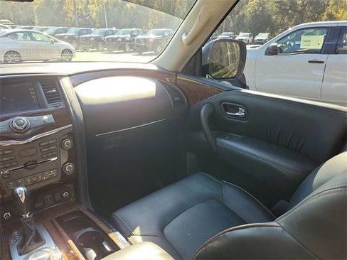 Used 2020 Nissan Armada Platinum image 10