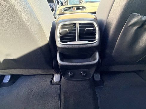 Used 2019 Hyundai Santa Fe SE FWD image 21