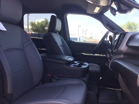 New 2025 RAM 2500 Tradesman w/ Chrome Appearance Group image 18