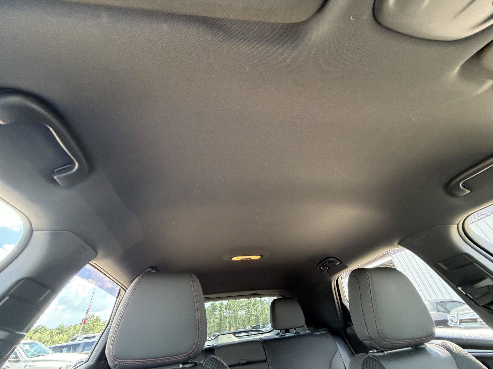 Used 2023 Chevrolet TrailBlazer RS w/ Convenience Package FWD image 23