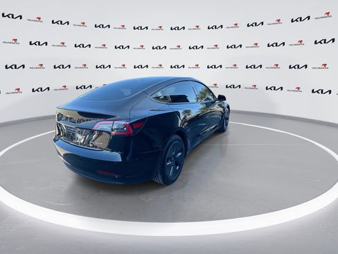 Used 2022 Tesla Model 3 Long Range AWD/4WD image 8