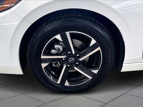 Certified 2024 Nissan Sentra SV image 11