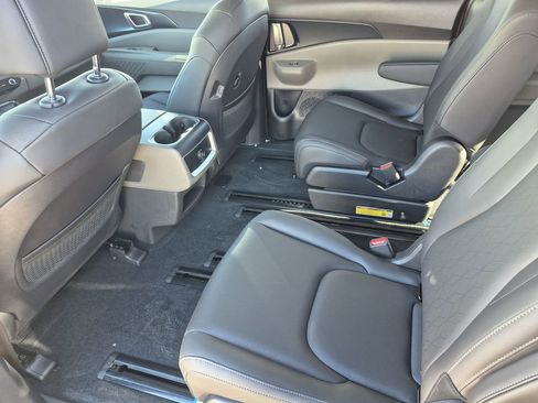New 2026 Kia Carnival SX FWD image 12