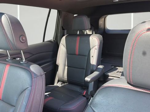 Used 2024 Chevrolet Traverse RS w/ LPO, Floor Liner Package AWD/4WD image 8