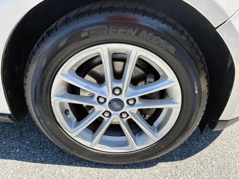 Used 2017 Ford Focus SE image 17