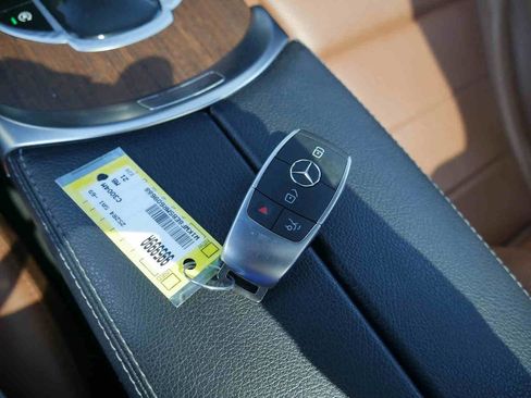 Used 2021 Mercedes-Benz C 300 4MATIC Sedan image 30