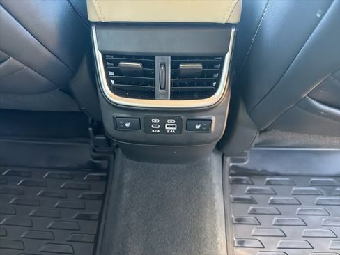 Used 2024 Subaru Outback Limited image 16