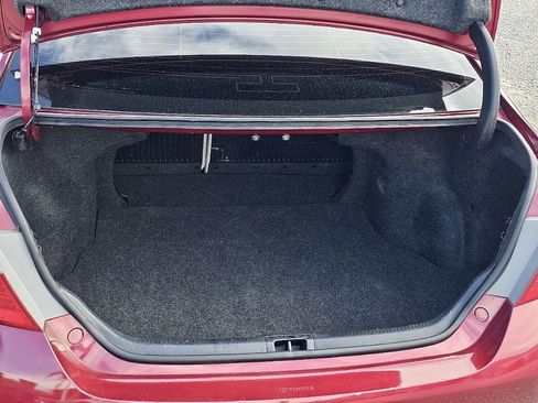 Used 2017 Toyota Camry XLE image 11