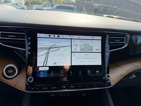 Used 2022 Jeep Grand Wagoneer Series II image 39