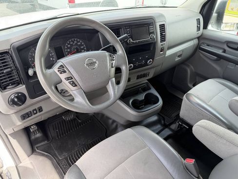 Used 2018 Nissan NV 3500 S RWD image 28