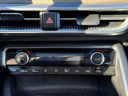 Used 2024 Kia K5 EX w/ EX Premium Package image 13