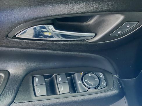 Used 2022 Chevrolet Equinox LT AWD/4WD image 21