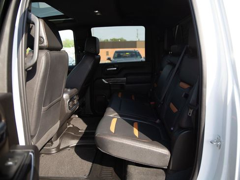 Used 2023 GMC Sierra 2500 AT4 w/ AT4 Premium Plus Package AWD/4WD image 24