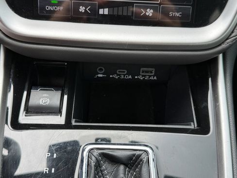 Used 2025 Subaru Outback Onyx Edition AWD/4WD image 34