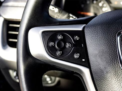 Used 2024 GMC Terrain SLT image 18