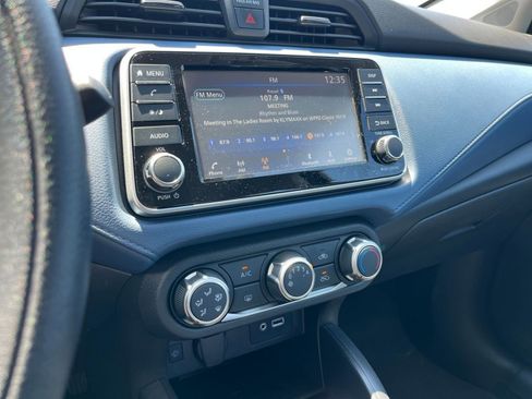 Used 2025 Nissan Versa SV FWD image 20