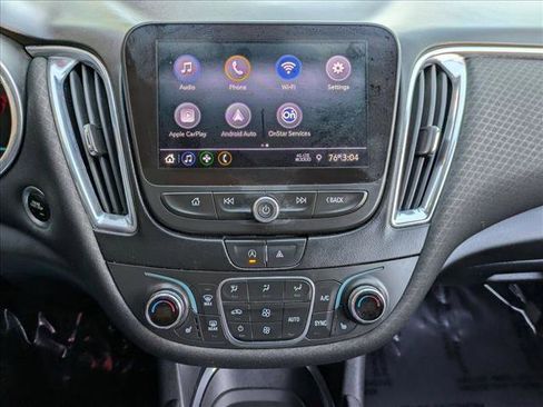 Used 2020 Chevrolet Malibu LT image 14