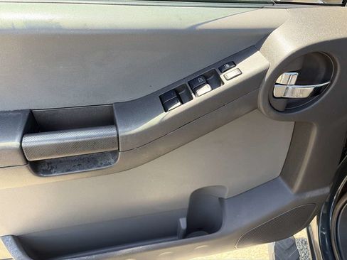 Used 2011 Nissan Xterra S w/ 4X2 Value Package RWD image 7