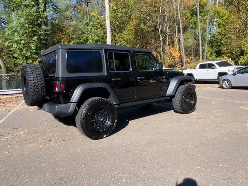 Used 2022 Jeep Wrangler Unlimited Sport image 3