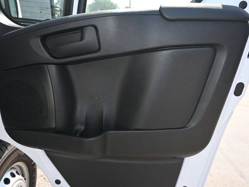 Used 2026 RAM ProMaster 2500 w/ Convenience Group FWD image 18