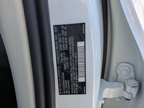 New 2026 Volvo XC60 T8 Ultra w/ Protection Package Premier image 15