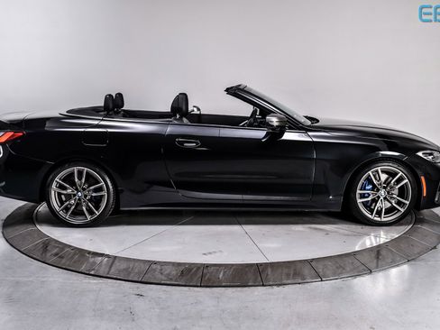 Used 2023 BMW M440i Convertible w/ Premium Package image 9