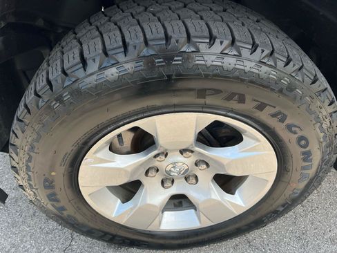 Used 2021 RAM 1500 Big Horn AWD/4WD image 2