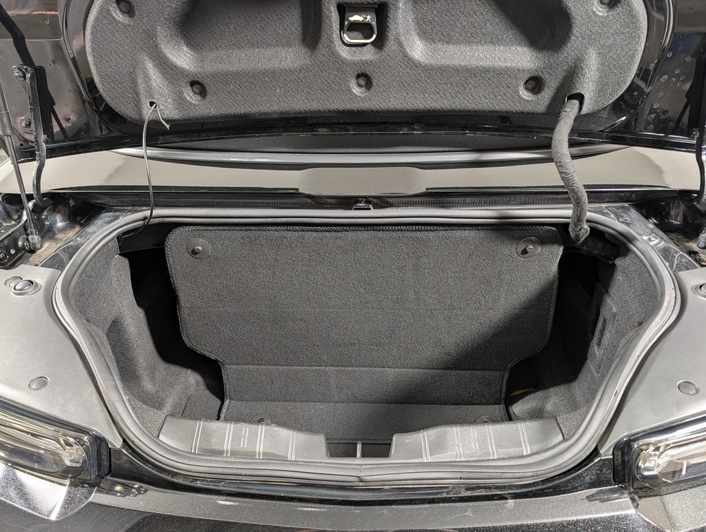 Used 2024 Chevrolet Camaro LT RWD image 7