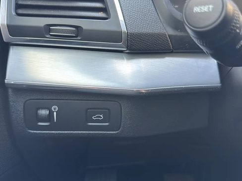 Used 2018 Volvo XC90 T5 Momentum w/ Convenience Package AWD/4WD image 15