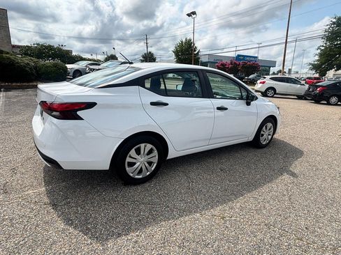 Used 2024 Nissan Versa S FWD image 21