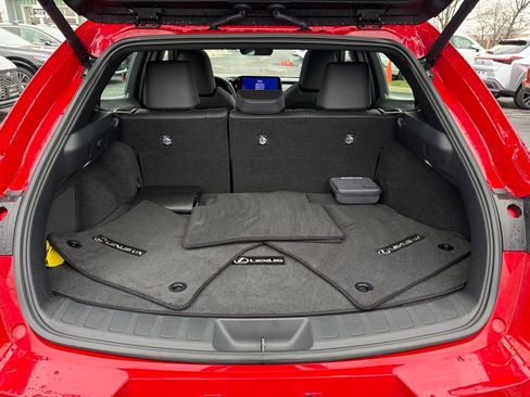 Used 2025 Lexus UX 300h AWD image 18