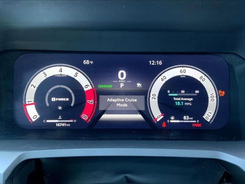 Used 2025 Toyota Tacoma Limited image 26