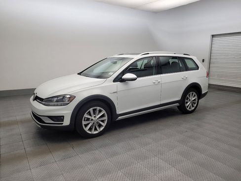 Used 2019 Volkswagen Golf Alltrack SE AWD/4WD image 2
