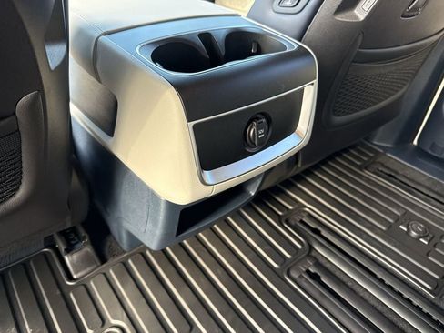 New 2026 Kia Carnival EX FWD image 27