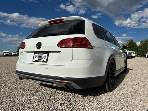 Used 2017 Volkswagen Golf Alltrack SEL AWD/4WD image 9