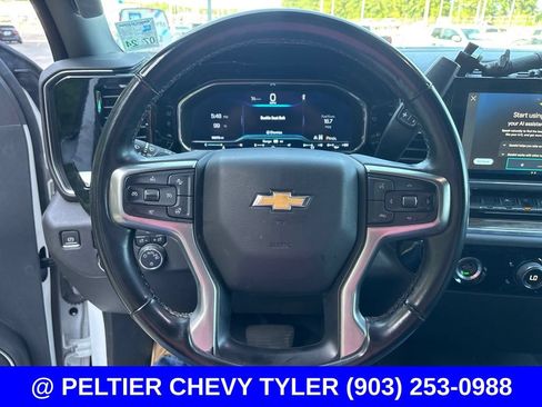 Used 2023 Chevrolet Silverado 1500 LT AWD/4WD image 14