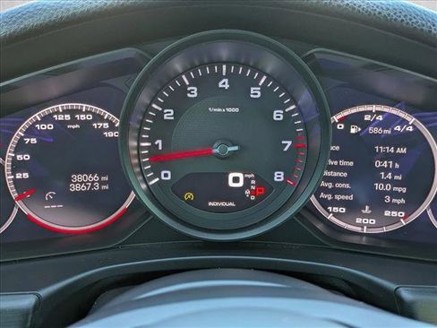 Used 2023 Porsche Panamera 4 Platinum Edition image 12