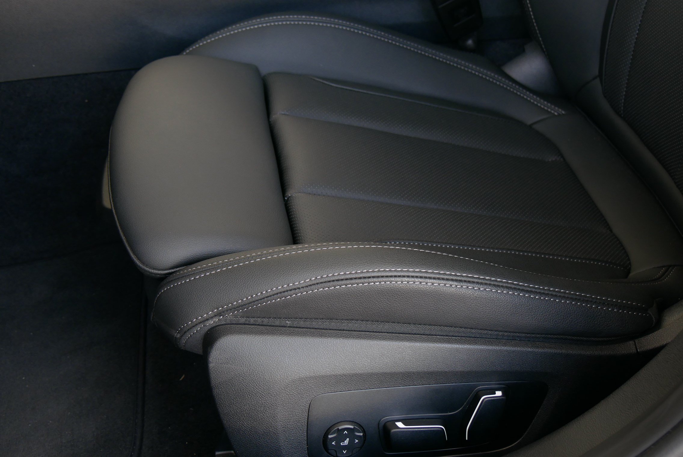 Certified 2026 BMW M340i Sedan RWD image 28