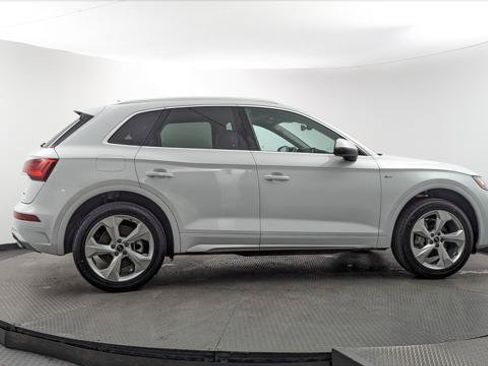 Used 2023 Audi Q5 2.0T Premium Plus w/ Premium Plus Package AWD/4WD image 9