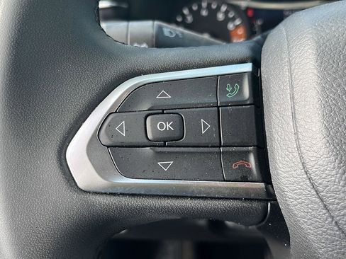 Used 2024 Jeep Compass Latitude AWD/4WD image 14