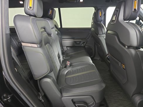 Used 2024 Rivian R1S Adventure AWD/4WD image 23