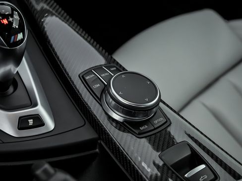 Used 2020 BMW M4 Convertible w/ Competition Package image 41