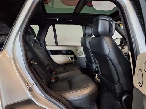 Used 2018 Land Rover Range Rover Supercharged AWD/4WD image 10