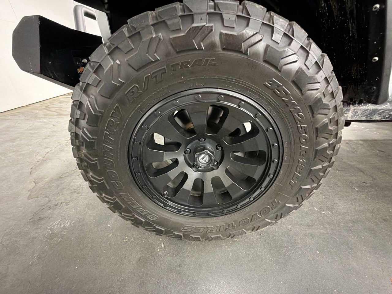 Used 2023 Jeep Wrangler Unlimited Rubicon w/ Cold Weather Group AWD/4WD image 32