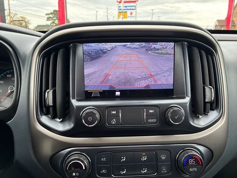 Used 2021 Chevrolet Colorado Z71 w/ Safety Package AWD/4WD image 31