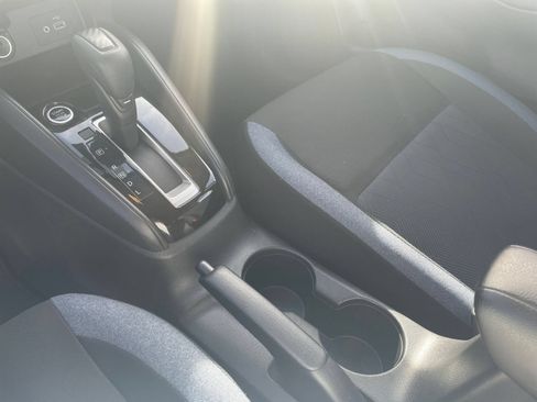 Used 2025 Nissan Versa SV FWD image 39