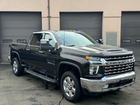 Used 2021 Chevrolet Silverado 2500 LTZ w/ LTZ Convenience Package image 3
