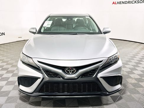 Used 2024 Toyota Camry SE image 8