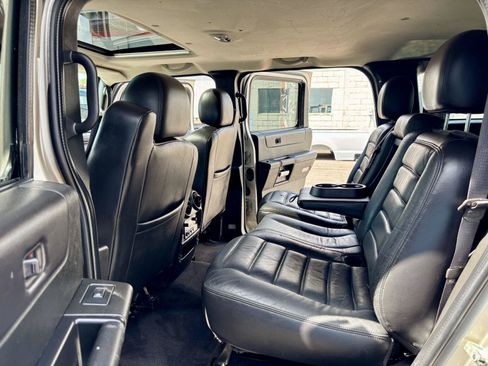 Used 2005 HUMMER H2 w/ Preferred Equipment Group AWD/4WD image 19
