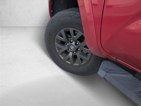 Certified 2020 Toyota Tacoma SR5 image 10